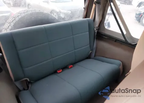 2002 Jeep Wrangler Sahara z USA, uszkodzony, nr VIN 1J4FA59S02P776657